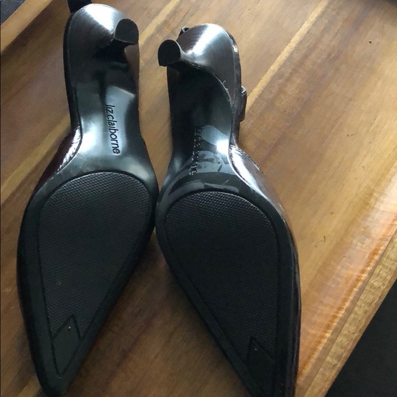 Brown Liz Claiborne genuine leather strapped heel - Picture 2 of 4
